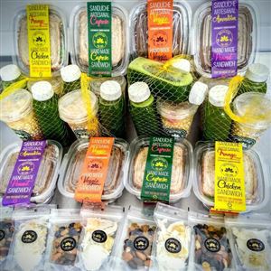 KIT Semanal 5 Saladas + 5 sucos detox + 5 mix de snacks